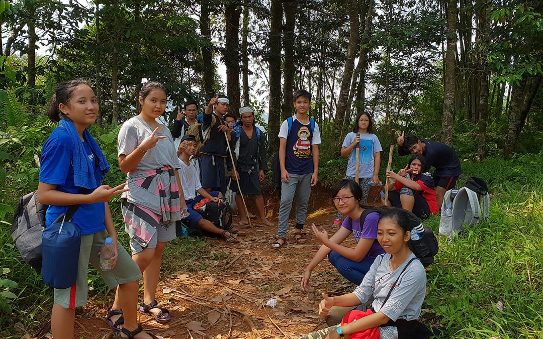 Bogor Montessori School Students Visit the Baduy Tribe of Indonesia
